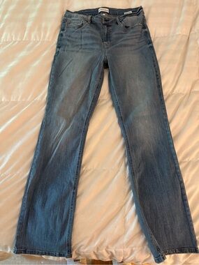 Straight-Leg Blue Jeans with Subtle Fade - Women's